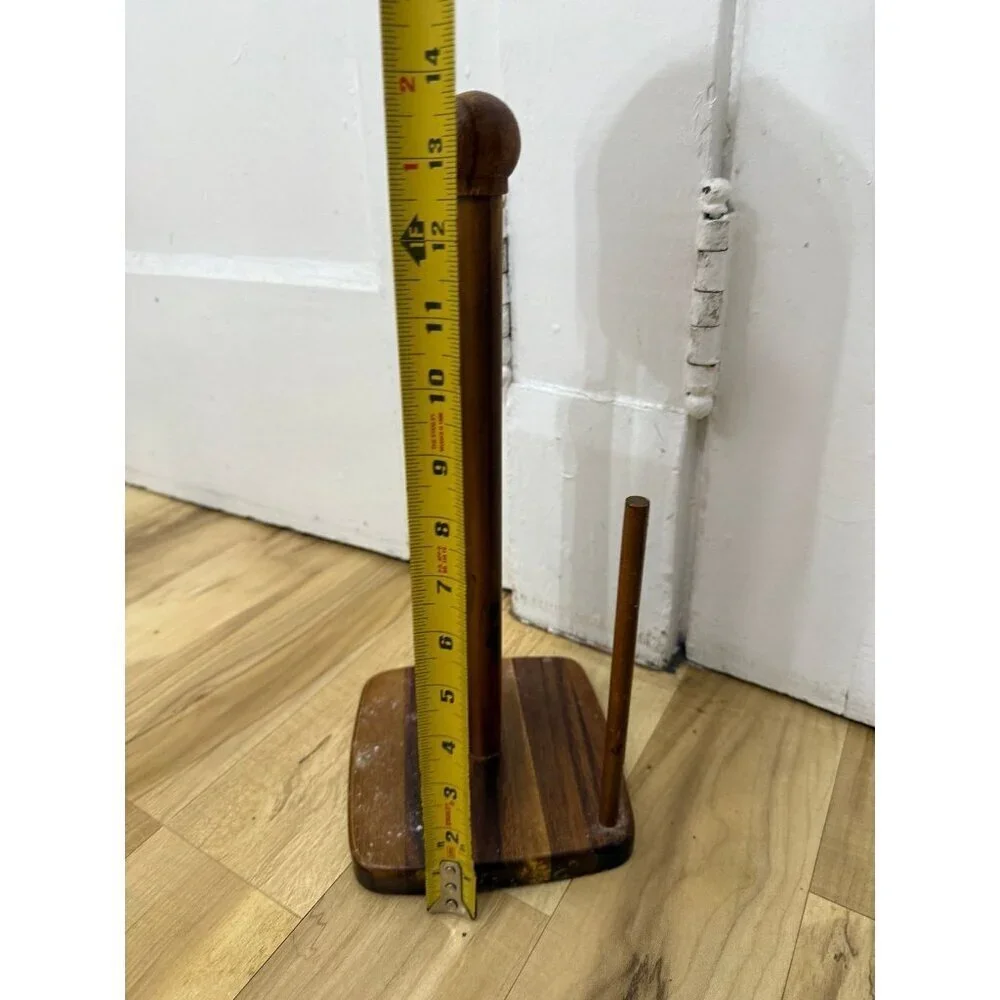 Threshold wooden paper towel holder